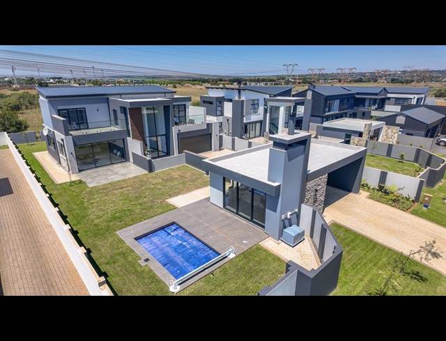 4 BEDROOM HOUSE FOR SALE IN MIDSTREAM HEIGHTS